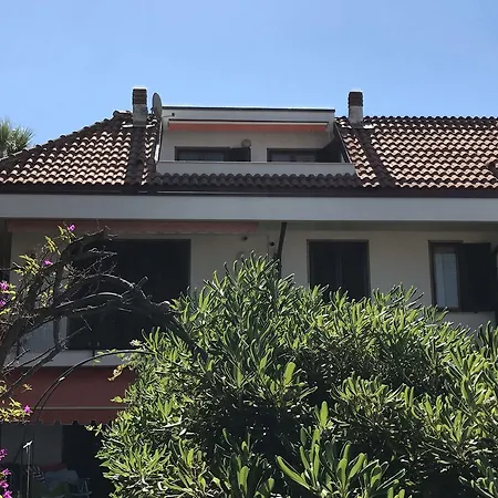 Casa Dei Nonni Apartment Ospedaletti